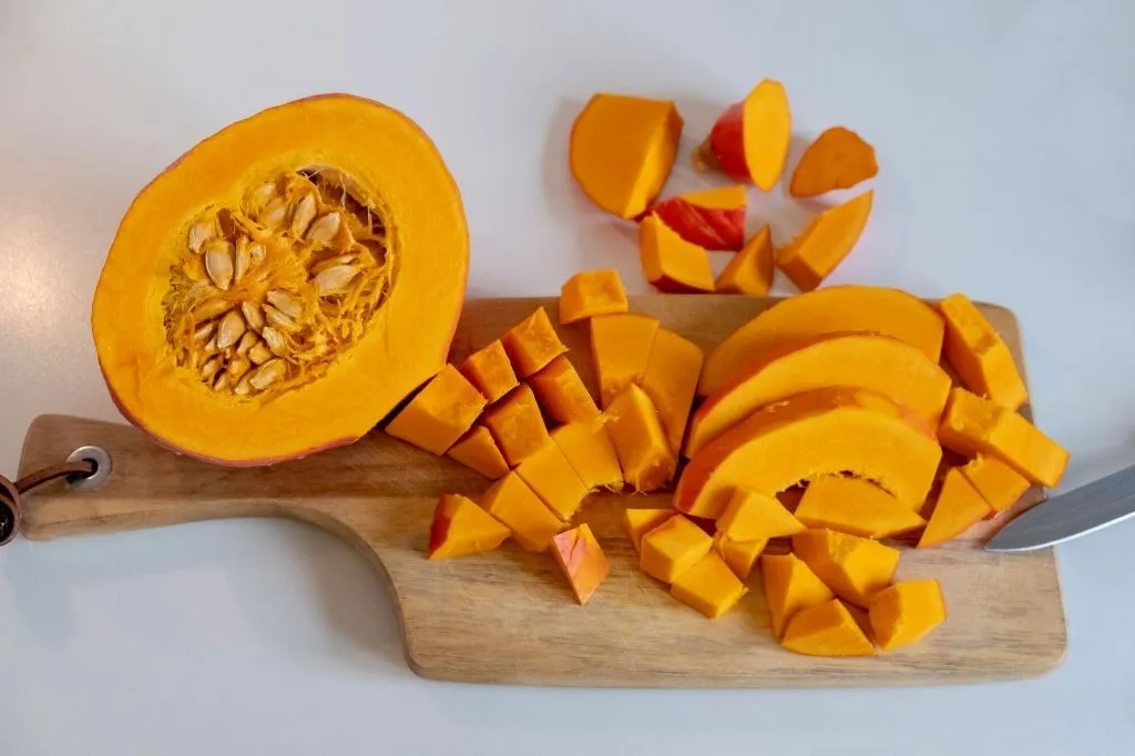 کدو حلوایی وفوائد آن برای سلامتیPumpkin and its health benefits
مجموعه تولیدی سیدوس ,تولید کننده گلدان پلاستیکی سیدوس ,بیش از 120نوع, اعم از گلدان استوانه ای پلاستیکی سیدوس,گلدان الماسی پلاستیکی سیدوس,گلدان مربعی پلاستیکی,گلدان مثلثی پلاستیکی,گلدان گرد پلاستیکی ,باکس مستطیلی,در اندازه های کاکتوسی تا درختچه ای