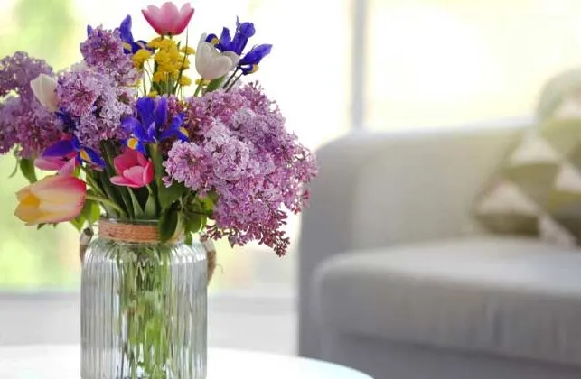 گل آرایی انواع گلدان Flower arrangement in various vases مجموعه تولیدی سیدوس ,تولید کننده گلدان پلاستیکی سیدوس ,بیش از 120نوع, اعم از گلدان استوانه ای پلاستیکی سیدوس,گلدان الماسی پلاستیکی سیدوس,گلدان مربعی پلاستیکی,گلدان مثلثی پلاستیکی,گلدان گرد پلاستیکی ,باکس مستطیلی,در اندازه های کاکتوسی تا درختچه ای