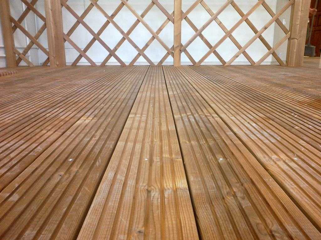 چوب ترمو وود(چوب فراوری شده)Thermowood (processed wood)
مجموعه تولیدی سیدوس اولین وتنها مجموعه تولید ترمو وود در ایران