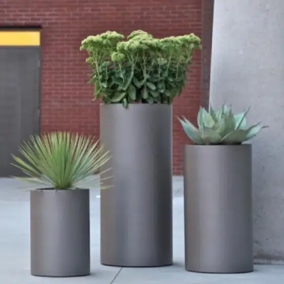 گلدان پلاستیکی بهترین انتخاب برای فضای سبز شماستThe plastic pot is the best choice for your green space
مجموعه تولیدی سیدوس ,تولید کننده گلدان پلاستیکی سیدوس ,بیش از 120نوع, اعم از گلدان استوانه ای پلاستیکی سیدوس,گلدان الماسی پلاستیکی سیدوس,گلدان مربعی پلاستیکی,گلدان مثلثی پلاستیکی,گلدان گرد پلاستیکی ,باکس مستطیلی,در اندازه های کاکتوسی تا درختچه ای