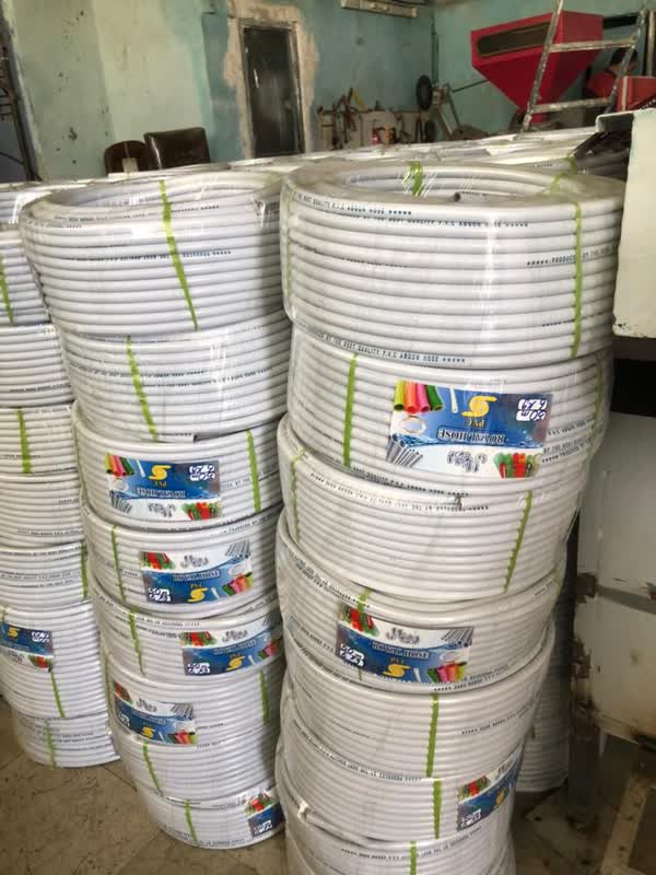 شِلَنگ شیلنگ آبگون وشیلنگ نیلگون abgoon hose and nilgoon hose مجموعه تولیدی سیدوس تولید کننده شیلنگهای آب وگاز و کولری از بهترین مواد وبا درجات متفاوت از لحاظ کیفیتت برای هر سلیقه وسایزهای کاربردی سیدوس مجموعه ای از بهترینها