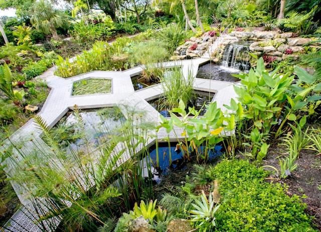طراحی لند اسکیپ (landscaping) یا محوطه سازیمجموعه تولیدی سیدوس ,تولید کننده گلدان پلاستیکی سیدوس ,بیش از 120نوع, اعم از گلدان استوانه ای پلاستیکی سیدوس,گلدان الماسی پلاستیکی سیدوس,گلدان مربعی پلاستیکی,گلدان مثلثی پلاستیکی,گلدان گرد پلاستیکی ,باکس مستطیلی,در اندازه های کاکتوسی تا درختچه ای