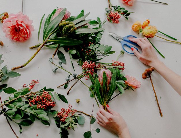 خشک کردن گل طبیعی (How to dry natural flowers) روش های خاصی داردمجموعه تولیدی سیدوس, تولید کننده گلدان پلاستیکی سیدوس