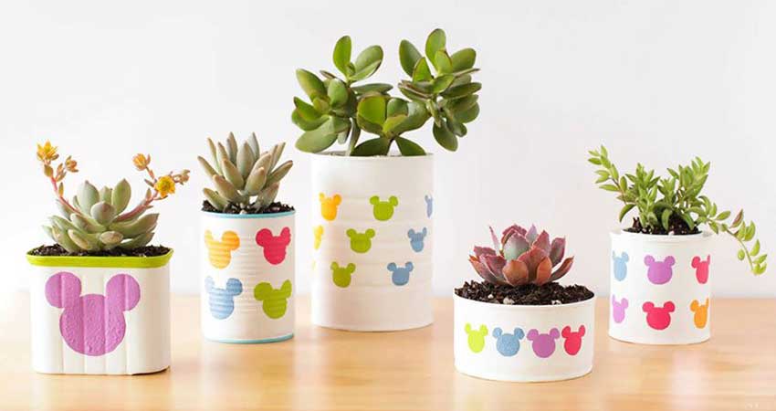 گلدان‌های ساده سفالی را به آثار هنری تبدیل کنید Turn simple vases into works of art مجموعه تولیدی سیدوس ,تولید کننده گلدان پلاستیکی سیدوس ,بیش از 120نوع, اعم از گلدان استوانه ای پلاستیکی سیدوس,گلدان الماسی پلاستیکی سیدوس,گلدان مربعی پلاستیکی,گلدان مثلثی پلاستیکی,گلدان گرد پلاستیکی ,باکس مستطیلی,در اندازه های کاکتوسی تا درختچه ای