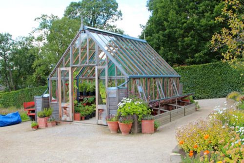 ساخت گلخانه خانگیBuilding a home greenhouse مجموعه تولیدی سیدوس ,تولید کننده گلدان پلاستیکی سیدوس ,بیش از 120نوع, اعم از گلدان استوانه ای پلاستیکی سیدوس,گلدان الماسی پلاستیکی سیدوس,گلدان مربعی پلاستیکی,گلدان مثلثی پلاستیکی,گلدان گرد پلاستیکی ,باکس مستطیلی,در اندازه های کاکتوسی تا درختچه ای
