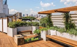 بام سبز (روف گاردن) Green roof (roof garden) مجموعه تولیدی سیدوس ,تولید کننده گلدان پلاستیکی سیدوس ,بیش از 120نوع, اعم از گلدان استوانه ای پلاستیکی سیدوس,گلدان الماسی پلاستیکی سیدوس,گلدان مربعی پلاستیکی,گلدان مثلثی پلاستیکی,گلدان گرد پلاستیکی ,باکس مستطیلی,در اندازه های کاکتوسی تا درختچه ای تدوین:مینو غفوری ساداتیه آدرس اینستاگرام:gooldono.stand.sidoos@ تلفن:09308743868