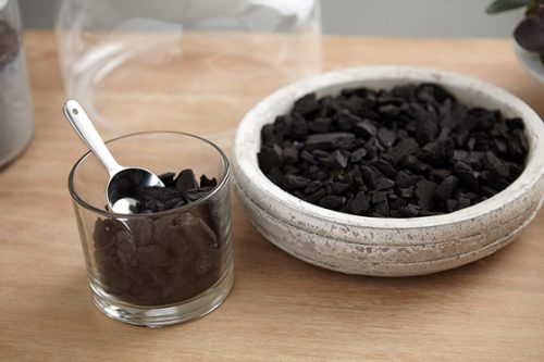 تراریوم ( Terrarium ) کلمه ای لاتین تشکیل شده از دو قسمت Terra به معنی خاک و زمین و Rium به معنی پسوند مکان است و می‌توان این عبارت را به نمایشگاه جانداران خشکی ترجمه کردگلدان پلاستیکی  Plastic pot,  plastic vase مجموعه تولیدی سیدوس ,تولید کننده گلدان پلاستیکی سیدوس ,بیش از 120نوع, اعم از گلدان استوانه ای پلاستیکی سیدوس,گلدان الماسی پلاستیکی سیدوس,گلدان مربعی پلاستیکی,گلدان مثلثی پلاستیکی,گلدان گرد پلاستیکی ,باکس مستطیلی,در اندازه های کاکتوسی تا درختچه ای